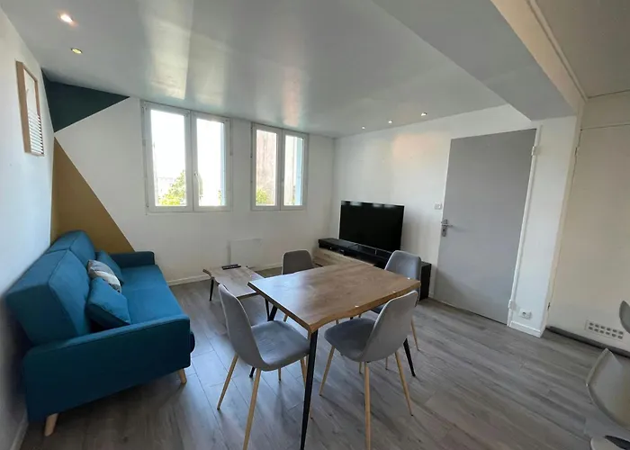 Levasion De - Pres Du Tram - 5 Voyageurs