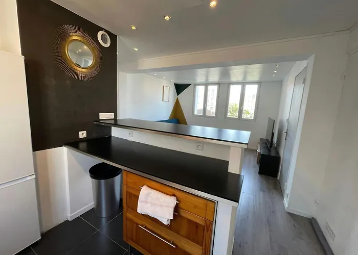 Levasion De - Pres Du Tram - 5 Voyageurs