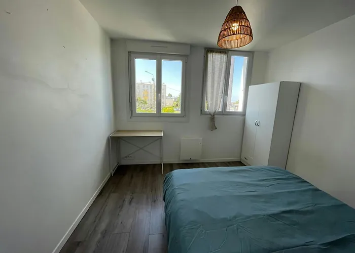 Levasion De - Pres Du Tram - 5 Voyageurs