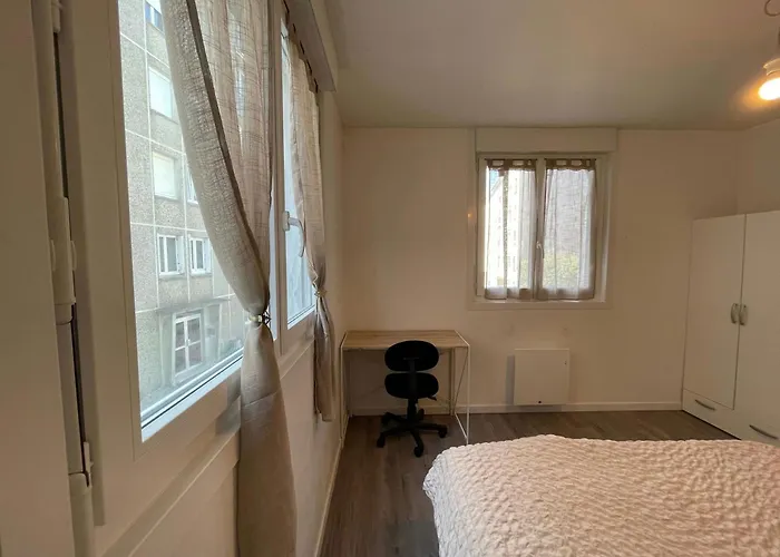 Levasion De - Pres Du Tram - 5 Voyageurs